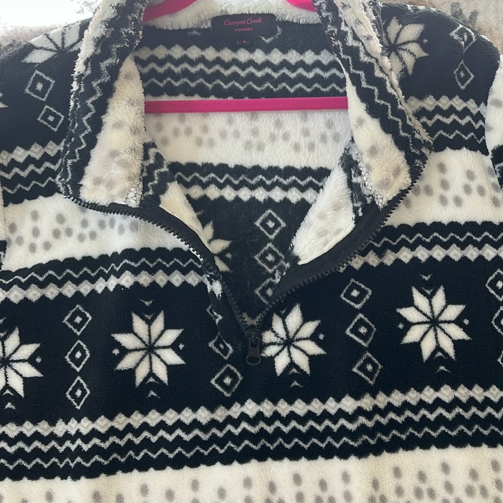 Canyon Creek Women’s 3/4 Zip Fleece - Picture 8 of 8